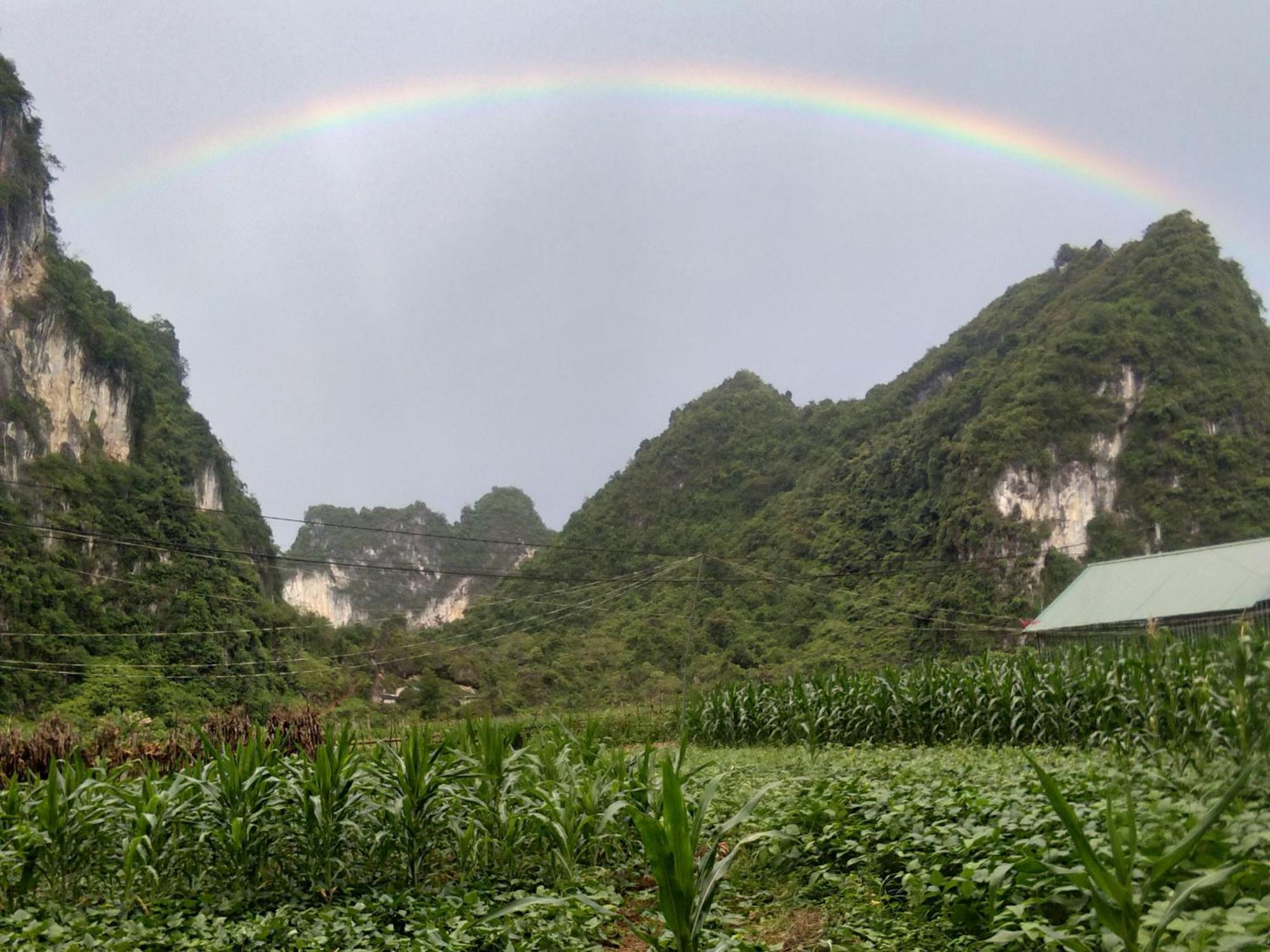 Trieu Chuong Homestay Као Банг Екстериор снимка
